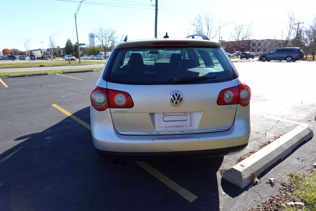 2008 Volkswagen Passat - Image 3
