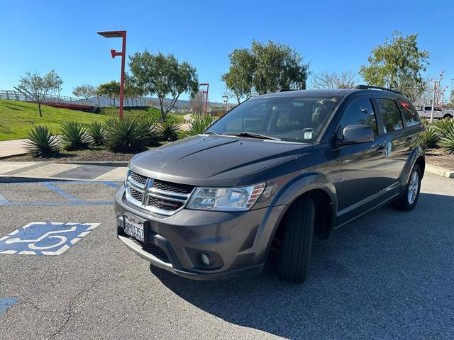 2017 Dodge Journey SXT photo 2