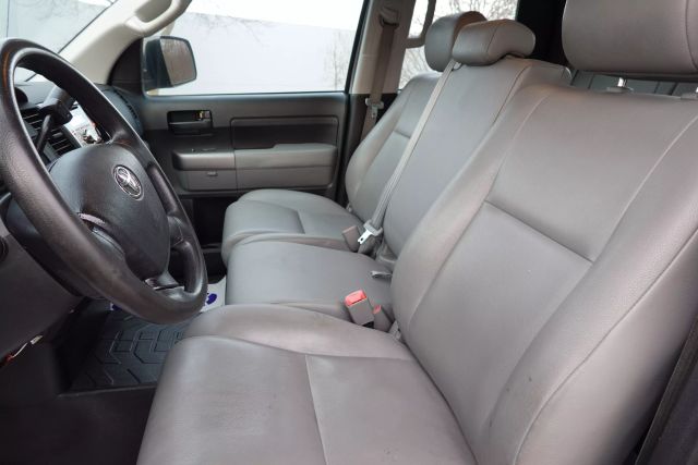 2012 Toyota Tundra Double Cab - Image 6