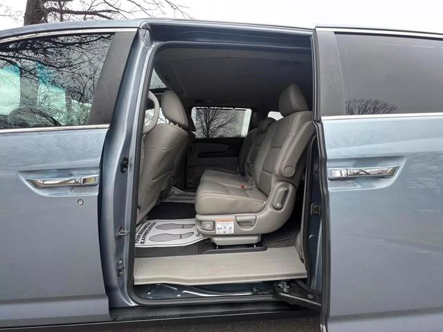 2011 Honda Odyssey - Image 11