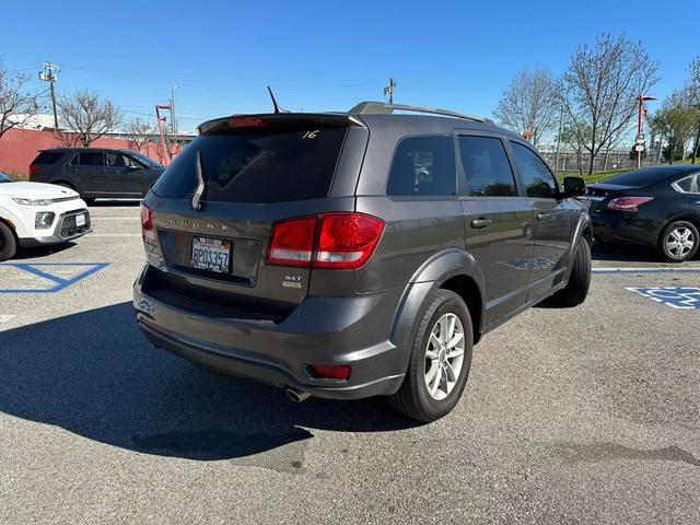 2017 Dodge Journey SXT photo 4