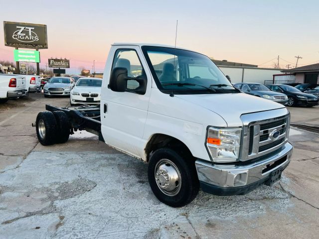 2009 Ford Econoline - Image 7