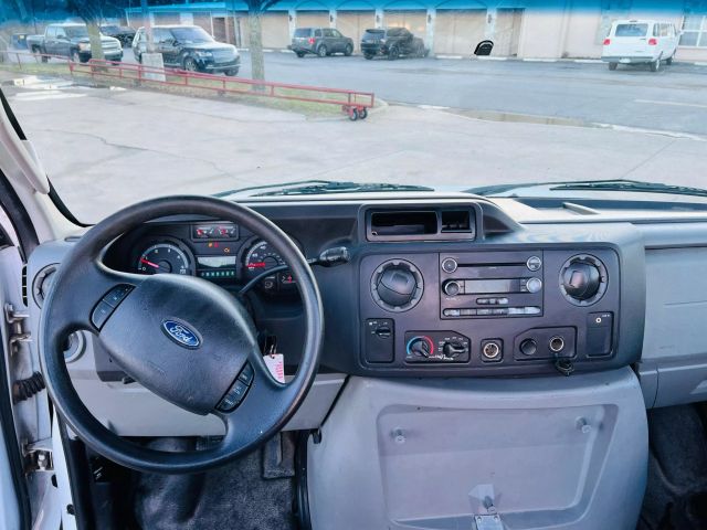 2010 Ford Econoline - Image 10