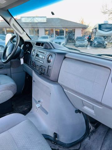 2010 Ford Econoline - Image 15