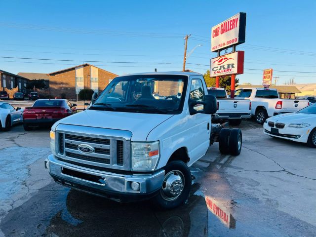 2010 Ford Econoline - Image 1