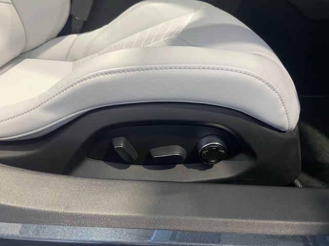 2021 Chevrolet Corvette - Image 113