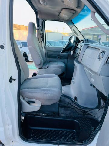 2010 Ford Econoline - Image 13