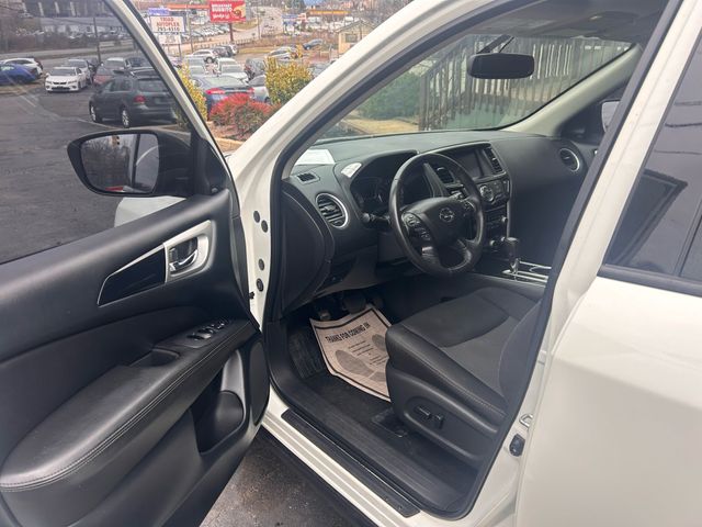 2019 Nissan Pathfinder - Image 9