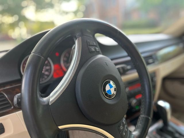 2011 Bmw 3 Series - Image 12