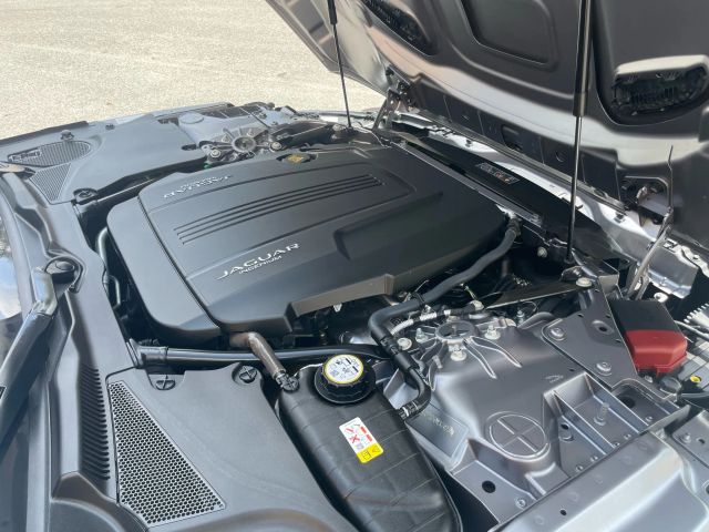2021 Jaguar F-type - Image 61