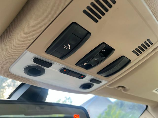 2011 Bmw 3 Series - Image 16