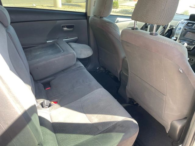 2012 Toyota Prius V - Image 14
