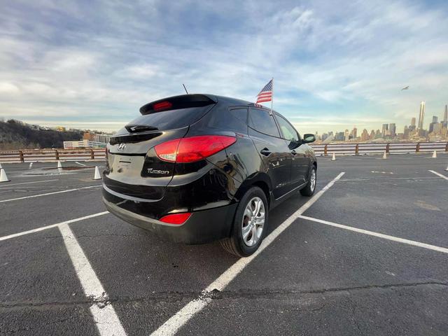 2012 Hyundai Tucson - Image 4