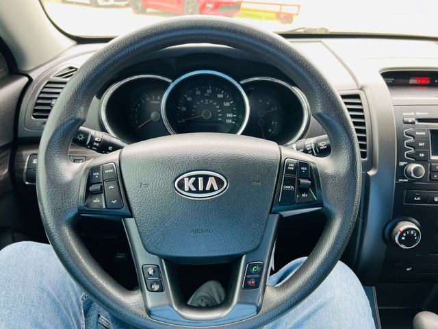 2011 Kia Sorento - Image 16