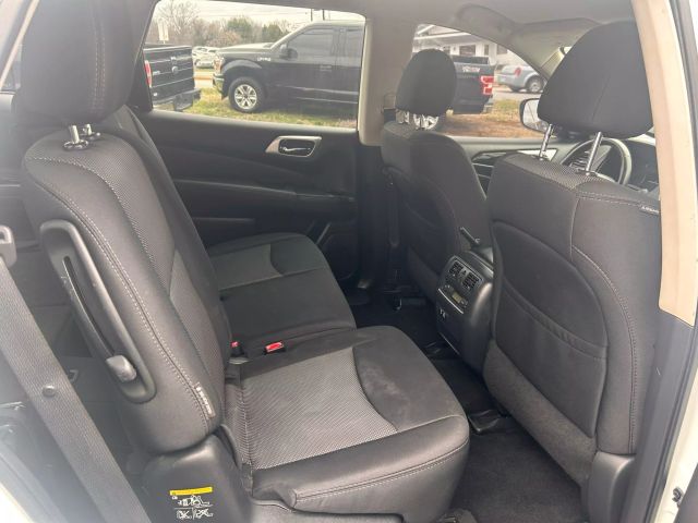2019 Nissan Pathfinder - Image 11