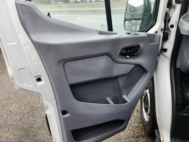 2015 Ford Transit Base photo 9