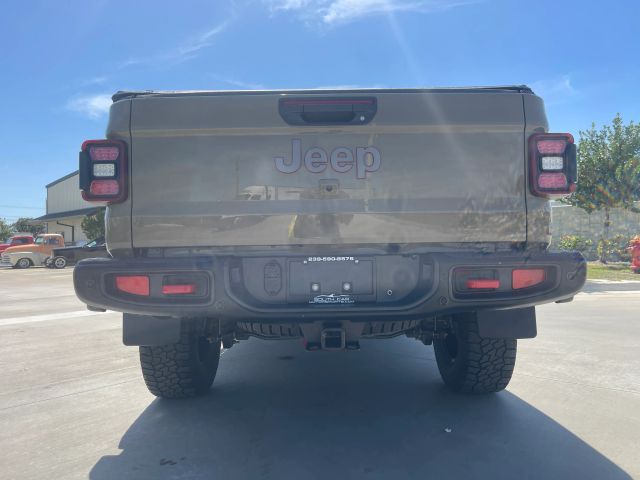 2020 Jeep Gladiator - Image 17