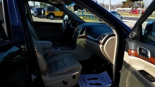 2011 Jeep Grand Cherokee - Image 7