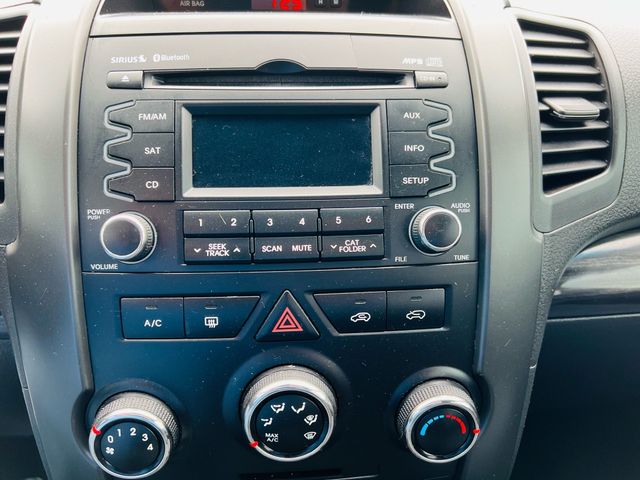 2011 Kia Sorento - Image 18