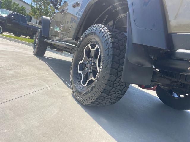 2020 Jeep Gladiator - Image 27