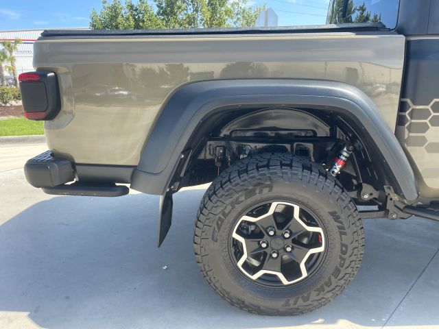 2020 Jeep Gladiator - Image 11