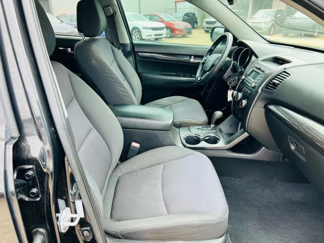 2011 Kia Sorento - Image 14