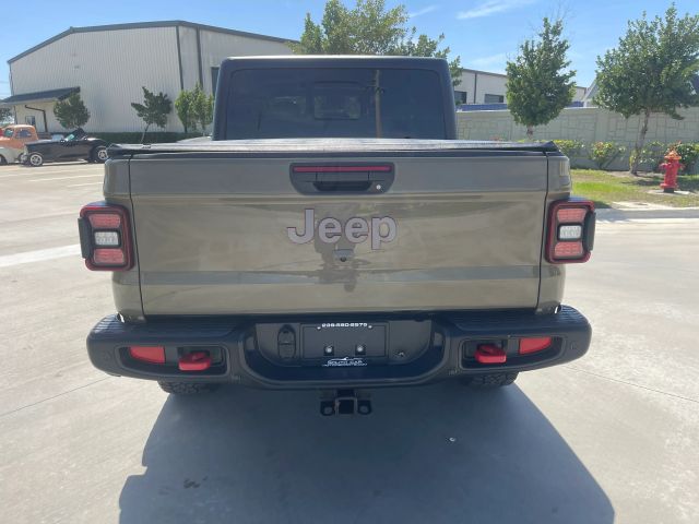 2020 Jeep Gladiator - Image 18