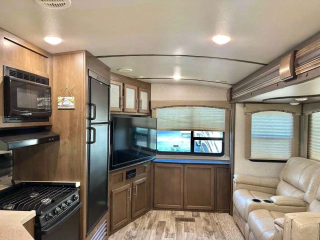 2019 Keystone Cougar - Image 13