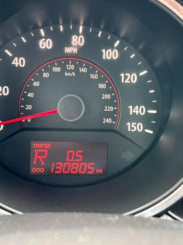 2011 Kia Sorento - Image 15