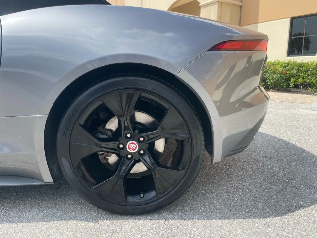 2021 Jaguar F-type - Image 32