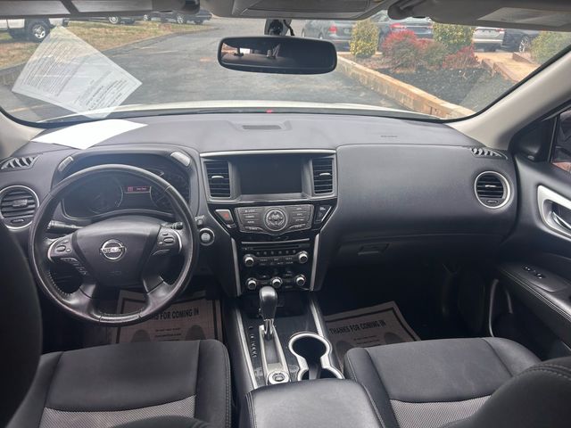 2019 Nissan Pathfinder - Image 14