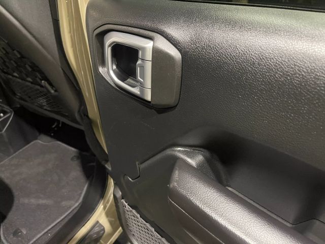 2020 Jeep Gladiator - Image 96
