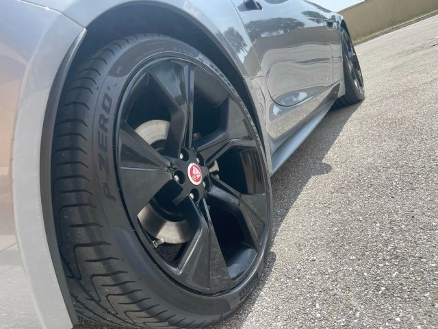2021 Jaguar F-type - Image 17