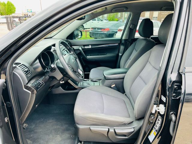 2011 Kia Sorento - Image 10