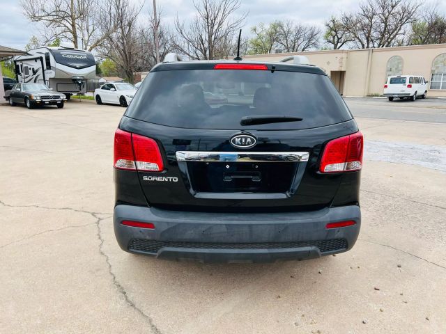 2011 Kia Sorento - Image 4