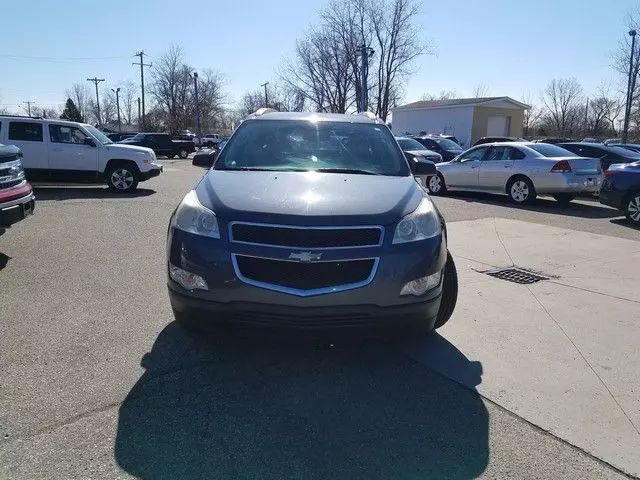 2011 Chevrolet Traverse - Image 2