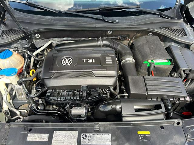 2015 Volkswagen Passat 1.8t Sport Sedan 4d - Image 32