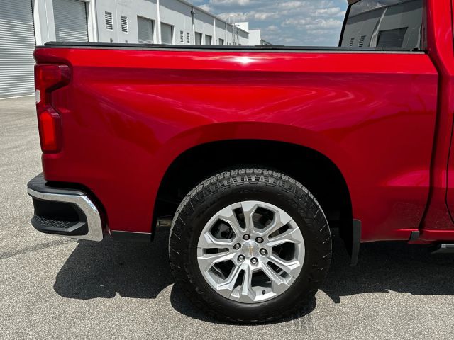 2023 Chevrolet Silverado 1500 Crew Cab - Image 7