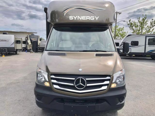 2016 Thor Synergy - Image 11