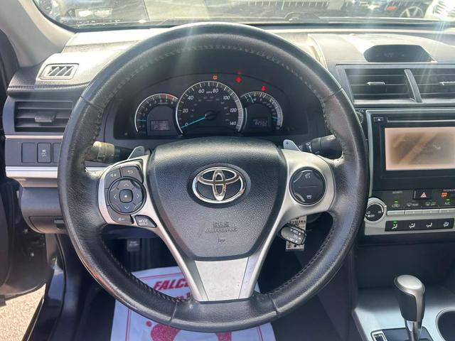 2013 Toyota Camry Se Sedan 4d - Image 25