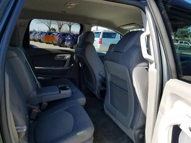 2011 Chevrolet Traverse - Image 7