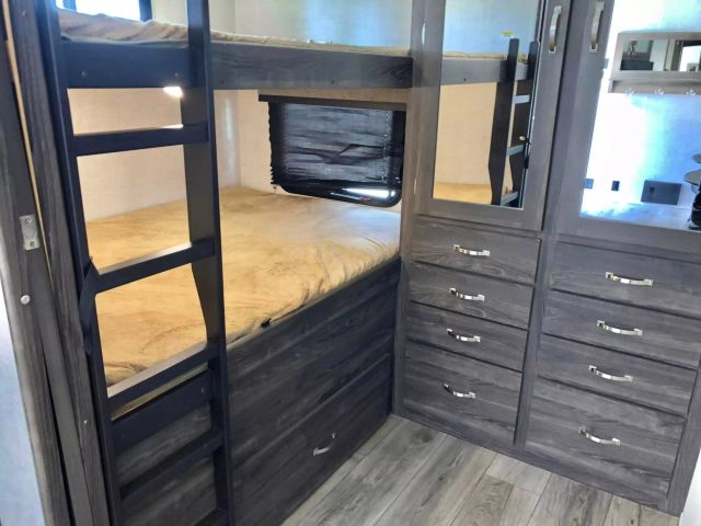 2019 Highland Ridge Mesa Ridge Lite - Image 25