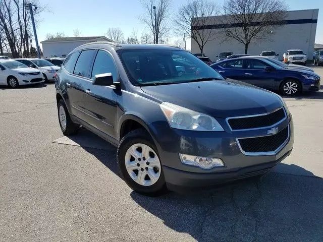 2011 Chevrolet Traverse - Image 3