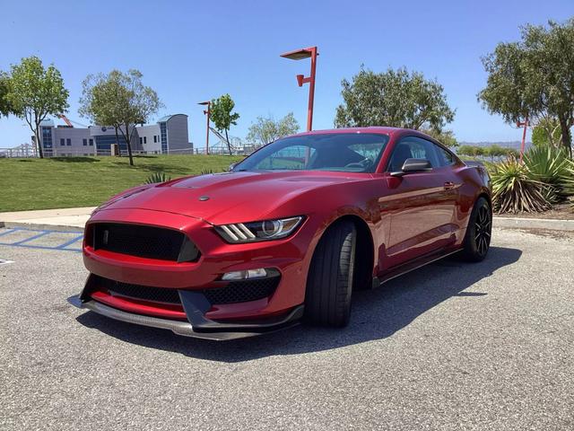 2017 Ford Mustang Shelby GT350 photo 2