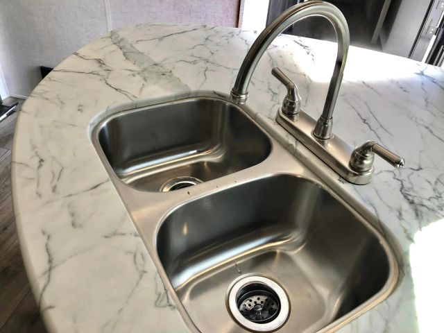 2019 Highland Ridge Mesa Ridge Lite - Image 14