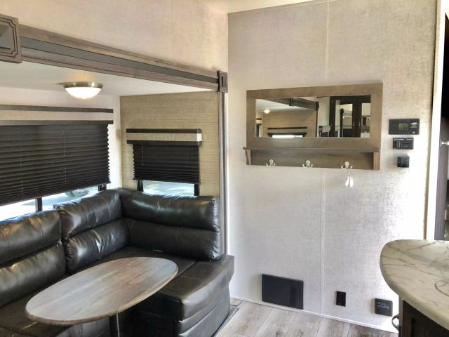 2019 Highland Ridge Mesa Ridge Lite - Image 23