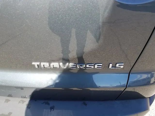 2011 Chevrolet Traverse - Image 13