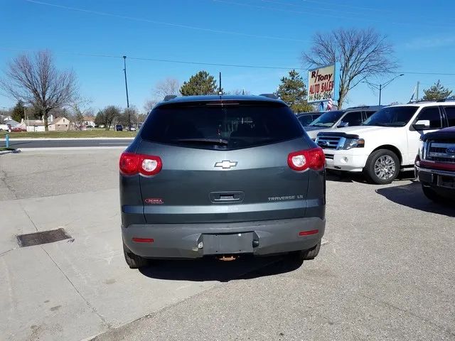 2011 Chevrolet Traverse - Image 4