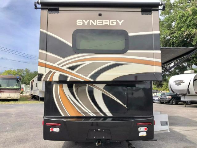 2016 Thor Synergy - Image 13