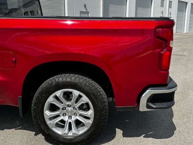 2023 Chevrolet Silverado 1500 Crew Cab - Image 30